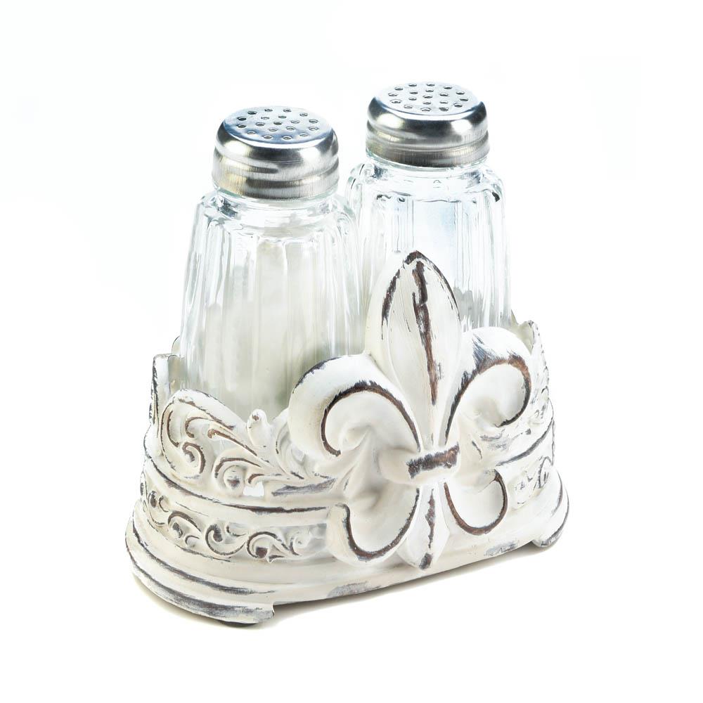 Fleur-De-Lis Shaker Set