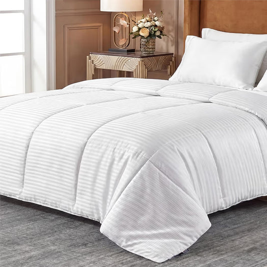 Bedsure Lightweight Queen Comforter